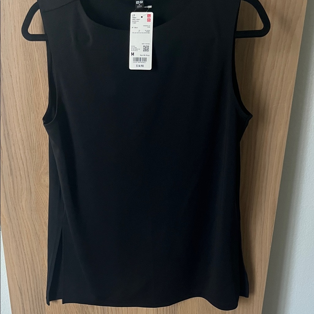 Black Sleeveless Top